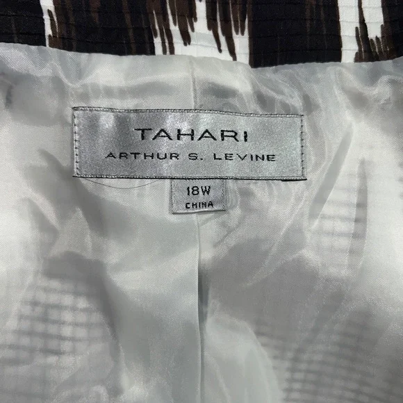 TAHARI New jacket! - Picture 8 of 8
